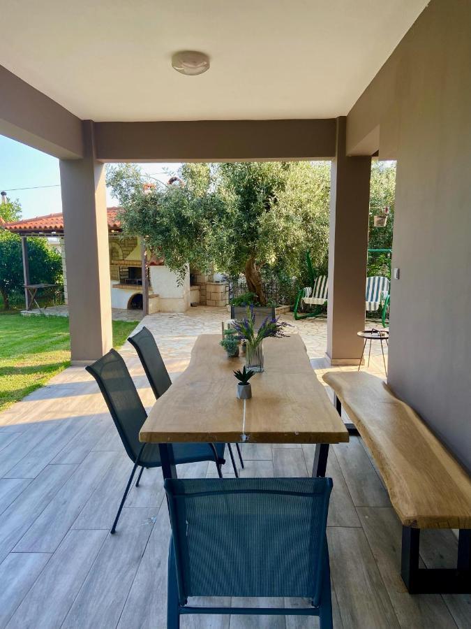 Akrivi'S House In Kalamata Exterior photo